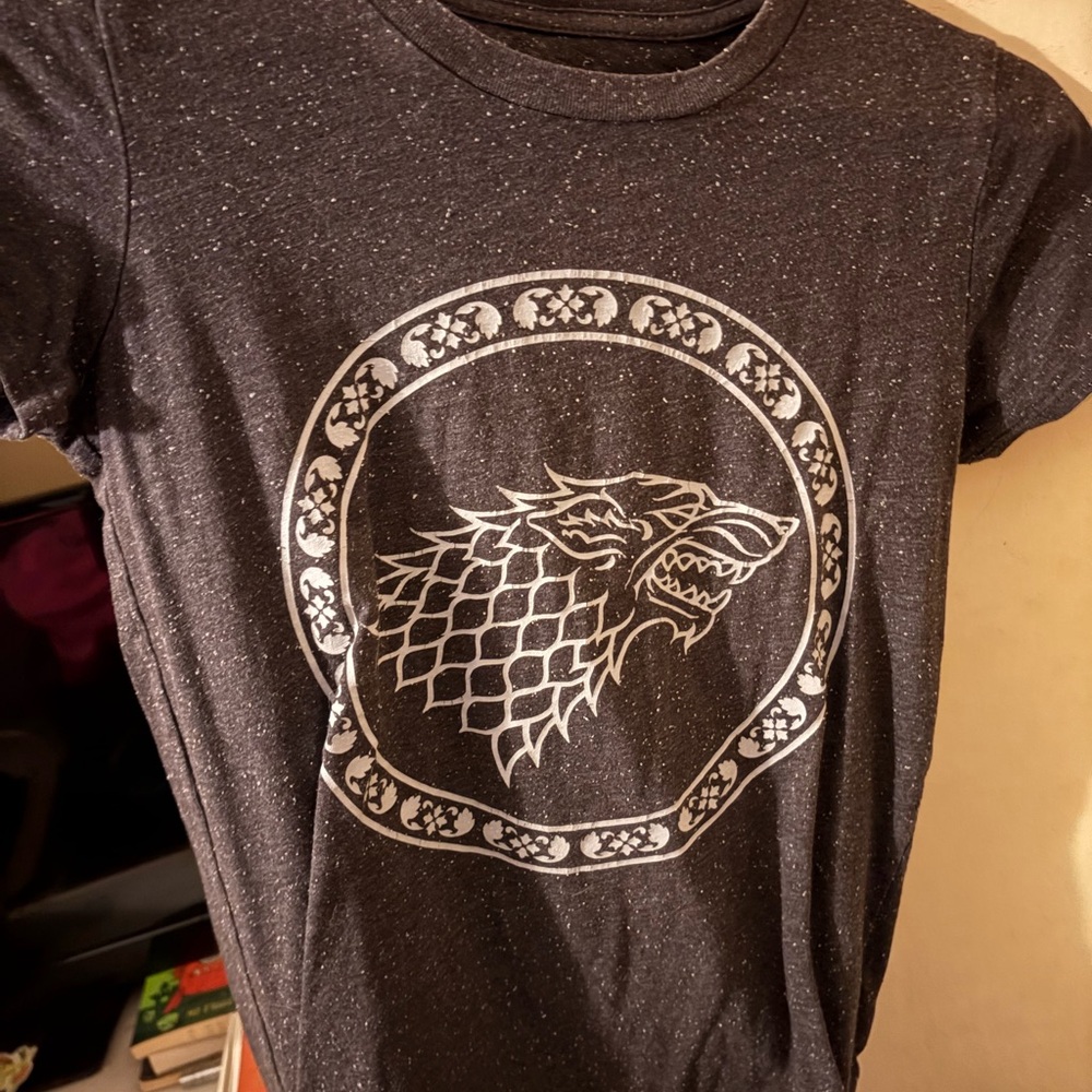 Women’s extra small Game Of Thrones HBO Tee House Stark Dire Wolf Graphic